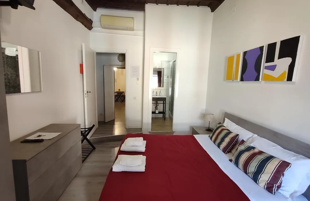 Giubbonari Street-1